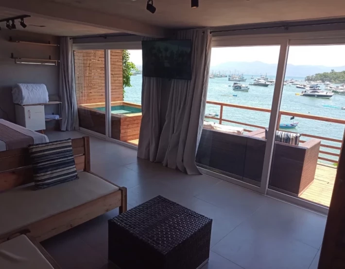 Suíte Chateau Privativa